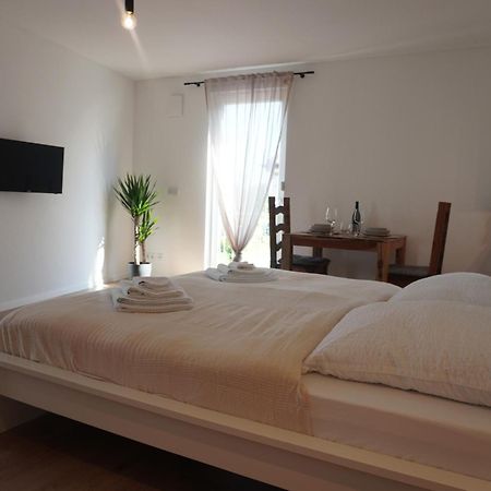 Hb-Living Apartment-Rheinblick 美因茨 外观 照片